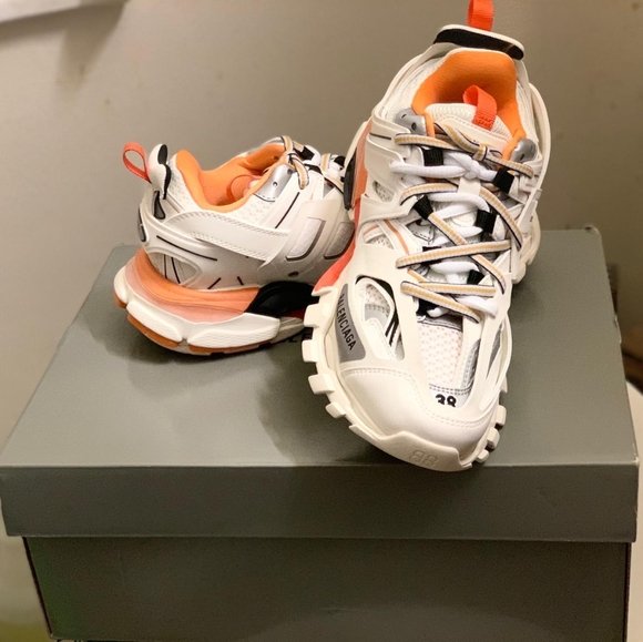 Designer shoes - Picture 1 of 10
